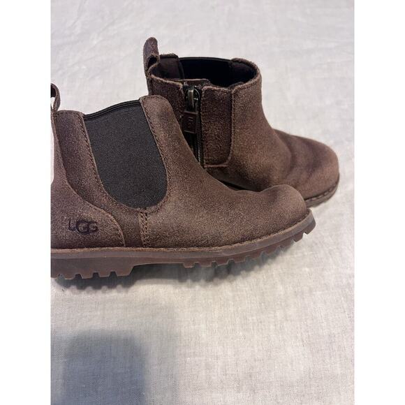 Brown UGG Suede Leather Chelsea Boots For Kids Size 9 - Picture 1 of 9